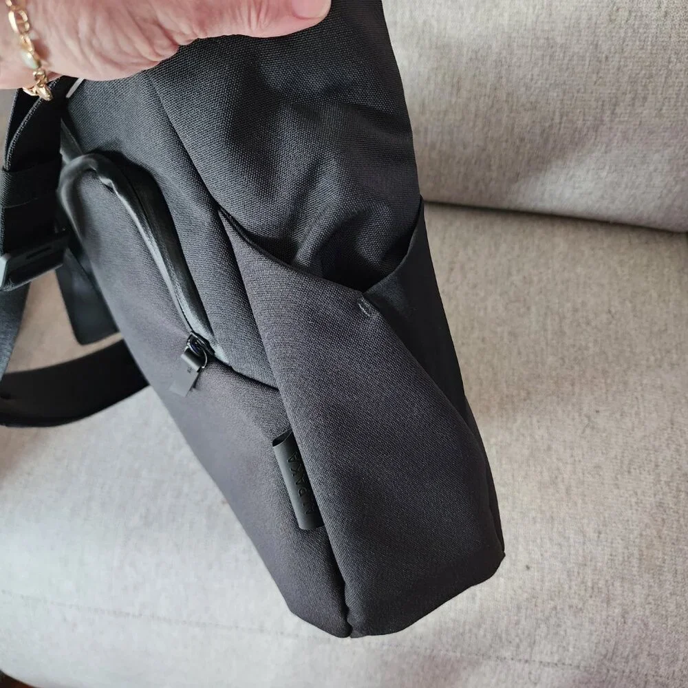 Alpaca Bravo Tote w/ crossbody strap - Picture 8 of 8